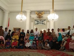 Balik ke Jakarta, Peserta Mudik Gratis Diterima Anies di Balai Kota