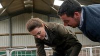 Foto: Gaya Stylish Kate Middleton saat Cukur Bulu Domba, Jaketnya Rp 5 Juta