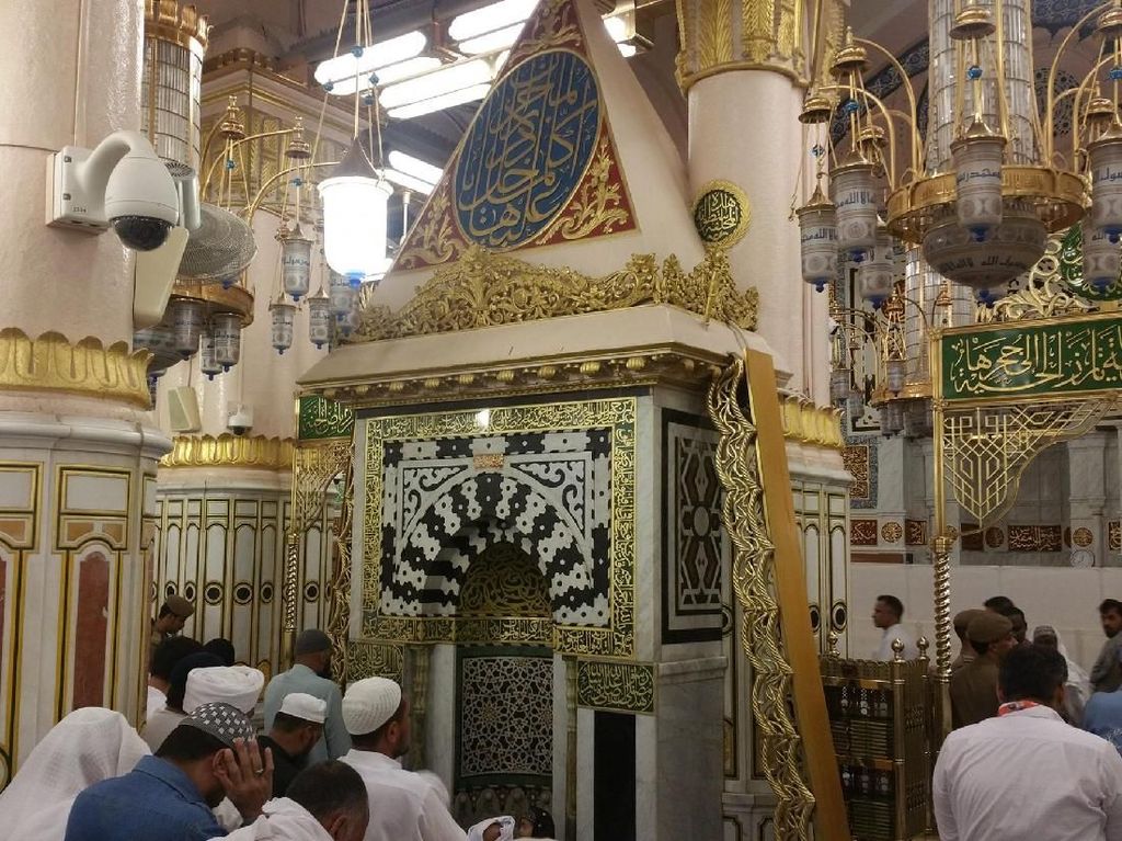 Foto Masjid Al Safar dan 8 Masjid Segitiga di Dunia Foto Masjid Al Safar dan 8 Masjid Segitiga di Dunia