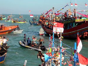 Yuk, Lihat Meriahnya Pesta Lomban Jepara