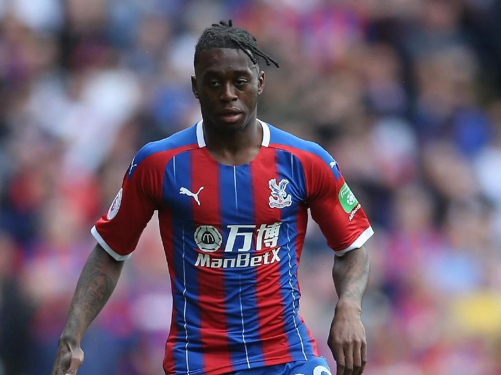 Pesan untuk Wan-Bissaka: Jangan Buru-buru Terima Lamaran Man United Pesan untuk Wan-Bissaka: Jangan Buru-buru Terima Lamaran Man United