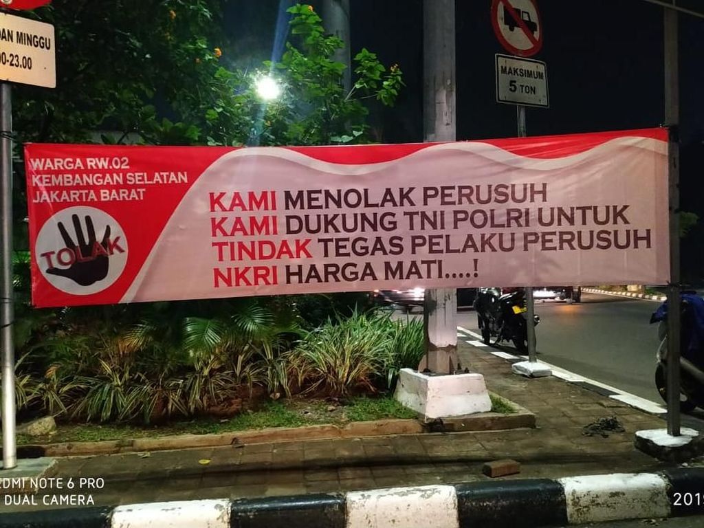 Warga Jakarta Barat Tolak Aksi Rusuh Jelang Putusan Sengketa Pilpres di MK