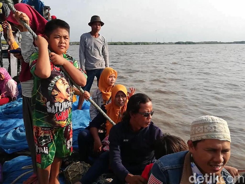 Praonan di Pasuruan Bertepatan Datangnya Kawanan Hiu Tutul Praonan di Pasuruan Bertepatan Datangnya Kawanan Hiu Tutul