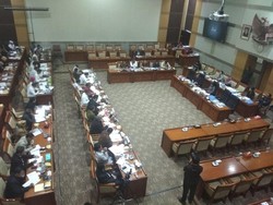 Rapat dengan Komisi III DPR, MK-KY Ajukan Tambahan Anggaran