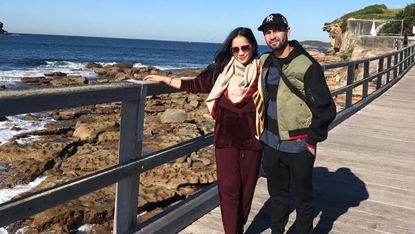 Intip Gaya Mewah Nagita Slavina Liburan di Australia, Syalnya Rp 16 Juta