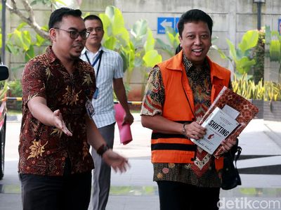 Kembali Diperiksa KPK Usai Dibantarkan, Rommy Ceria Banget