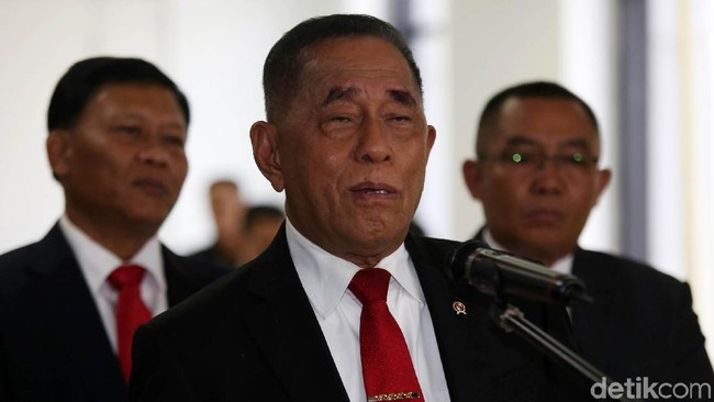 Menhan akan Buat Selebaran, Minta PNS hingga TNI Sumpah Setia Pancasila Menhan akan Buat Selebaran, Minta PNS hingga TNI Sumpah Setia Pancasila