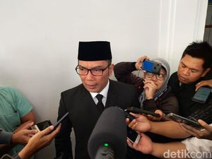Didesak Tunjuk Dirut 6 RSUD, RK: Cari Dokter Bisa Kelola RS Susah