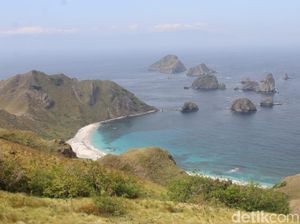 Bukan Raja Ampat, Ini Pulau Kelapa di NTB Bukan Raja Ampat, Ini Pulau Kelapa di NTB