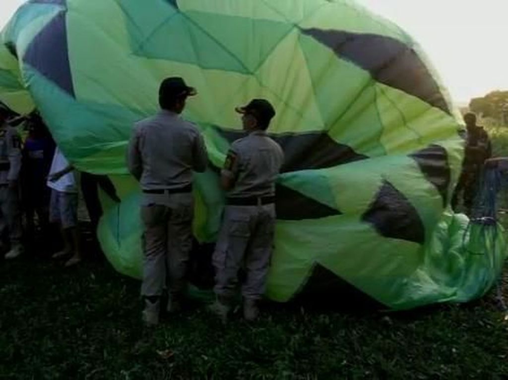 Ini Trik Ganjar Agar Tradisi Balon Udara Lebaran Tak Ganggu Penerbangan