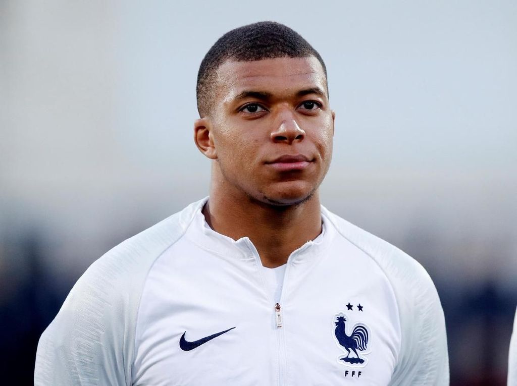 Mbappe Dikritik, Deschamps: Dia Bukan Robot Mbappe Dikritik, Deschamps: Dia Bukan Robot