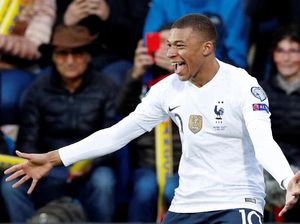 MU Harus Rekrut Mbappe atau Lewandowski Jika Ingin Bangkit