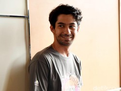 Dear Triawan Munaf, Dapat Pesan Nih dari Reza Rahadian