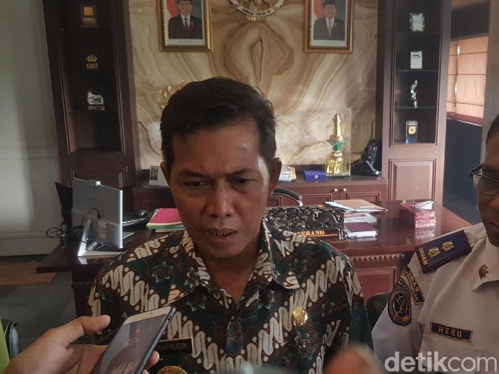 Wali Kota Serang Minta Dishub Tertibkan Parkir Liar di Banten Lama Wali Kota Serang Minta Dishub Tertibkan Parkir Liar di Banten Lama