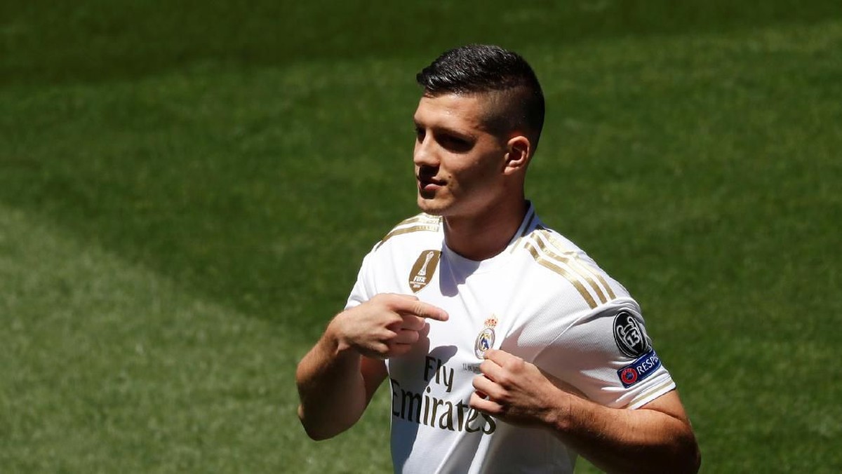 Luka Jovic melanggar aturan isolasi diri di Serbia (Foto: Susana Vera/REUTERS)