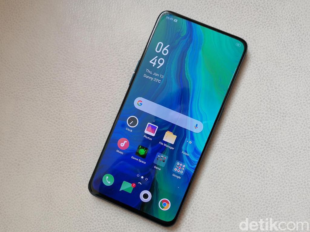 Ponsel Berponi Akan Lenyap? Ini Komentar Oppo Ponsel Berponi Akan Lenyap? Ini Komentar Oppo