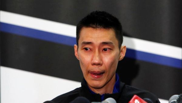 Tangis Lee Chong Wei Saat Umumkan Pensiun