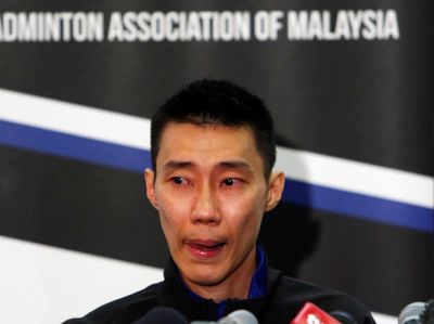 Tangis Lee Chong Wei Saat Umumkan Pensiun