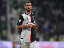 Rumor Transfer: Barcelona Kesengsem Miralem Pjanic