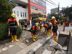 Jalan Macet vs Trotoar Lebar di Cikini