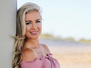 Wanita Jadi Sensasi, Lepas Implan Payudara karena Merusak Kehidupan Bercinta