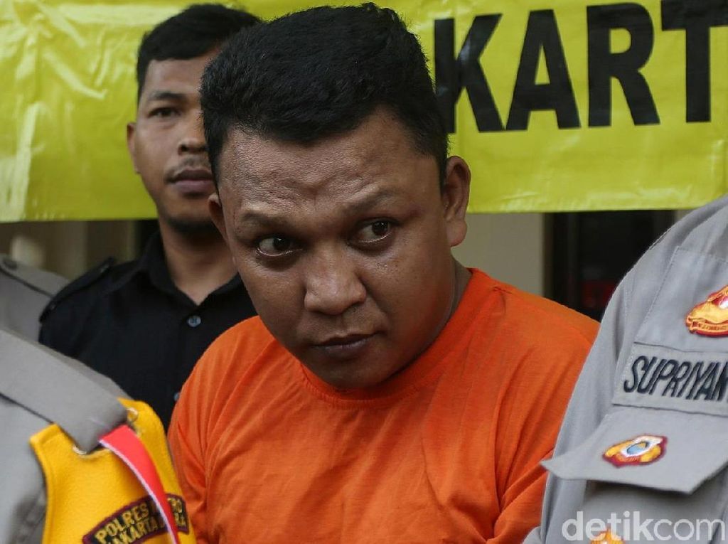Geger Januar Bawa Lari Mobil Damkar Geger Januar Bawa Lari Mobil Damkar