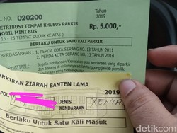 Duh! Kawasan Wisata Banten Lama Banyak Parkir Liar