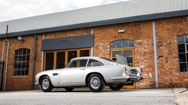 Ini Lho Mobil James Bond yang Dibanderol Hingga Rp 80 M