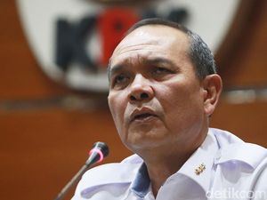 Jhoni Ginting, Eks Jaksa Jadi Plh Dirjen Imigrasi Usai Ronny Sompie Dicopot Jhoni Ginting, Eks Jaksa Jadi Plh Dirjen Imigrasi Usai Ronny Sompie Dicopot