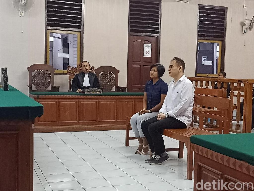 Dituntut 1,5 Tahun Bui karena Kasus Narkoba, WN Inggris Minta Direhabilitasi Dituntut 1,5 Tahun Bui karena Kasus Narkoba, WN Inggris Minta Direhabilitasi