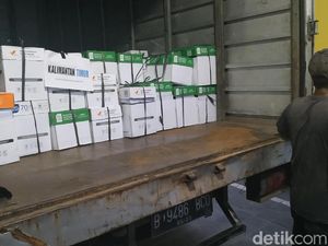 Tim Hukum Prabowo Bawa 2 Mobil Box Berisi Bukti Tambahan ke MK