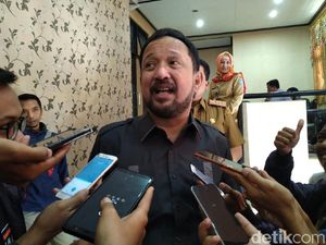 Jawaban Bupati Ipong Soal Tuntutan Pembatalan Pilkades di Desa Pager Jawaban Bupati Ipong Soal Tuntutan Pembatalan Pilkades di Desa Pager