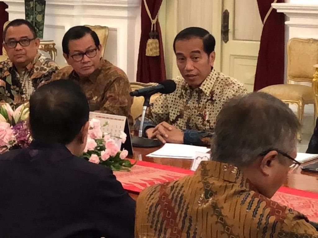 Pengusaha Kelas Kakap Minta Jokowi Turunkan Pajak Pengusaha Kelas Kakap Minta Jokowi Turunkan Pajak