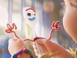 Disney Tarik Boneka Forky Toy Story 4 dari Pasaran