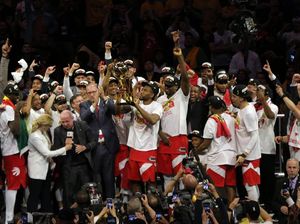 Toronto Raptors Menangi Gelar Juara NBA Pertama Toronto Raptors Menangi Gelar Juara NBA Pertama