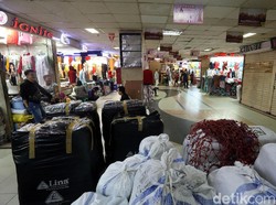 Pedagang Baju di Tanah Abang Ngeluh Omzet Anjlok 70%, Ini Alasannya