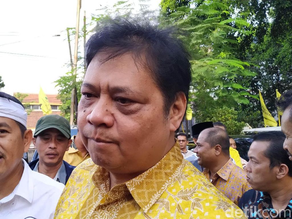 Airlangga Hartarto Isyaratkan akan Pimpin Golkar hingga 2024 Airlangga Hartarto Isyaratkan akan Pimpin Golkar hingga 2024