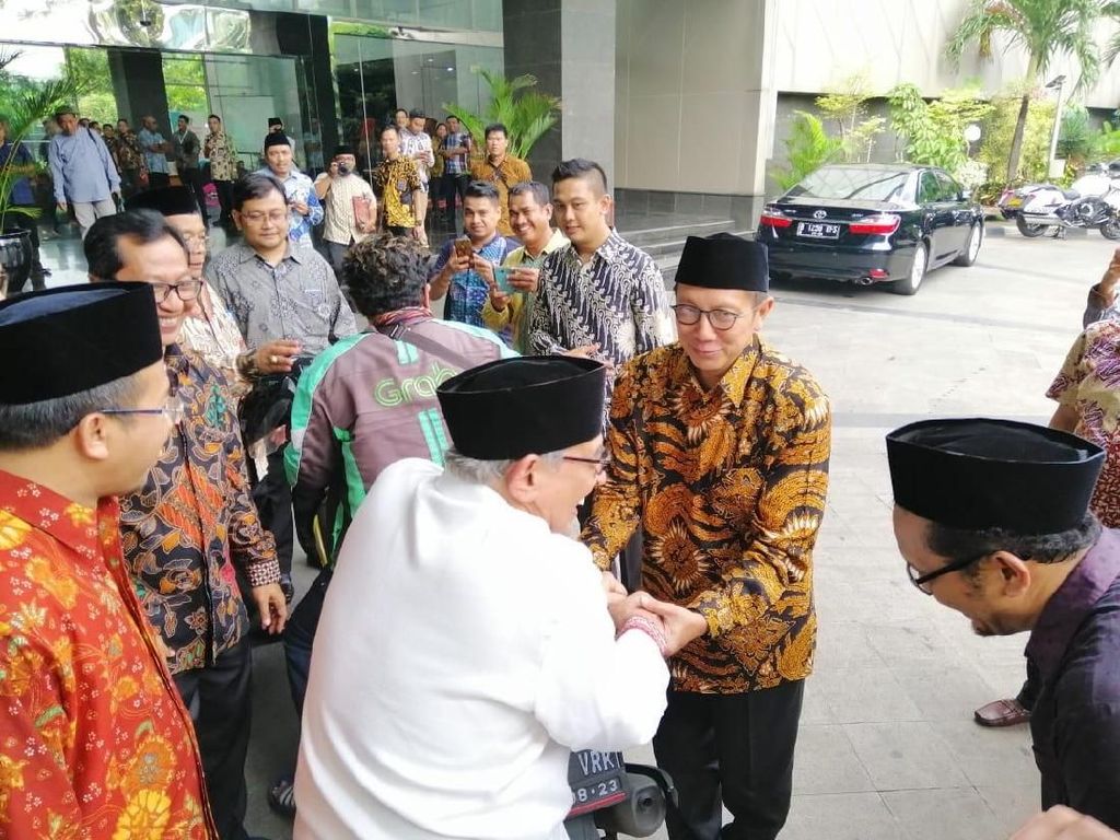 Terjebak Macet, Quraish Shihab Sempat Naik Ojol ke Kemenag Terjebak Macet, Quraish Shihab Sempat Naik Ojol ke Kemenag