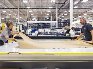 Pesawatnya Sempat Dipesan Garuda, Bombardier Kini PHK 2.500 Pekerja