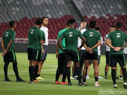Timnas Indonesia Butuh Adaptasi dengan Skema Tiga Bek