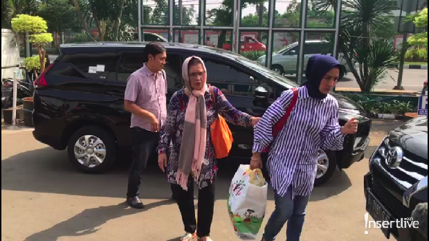 Ibu Ahmad Dhani