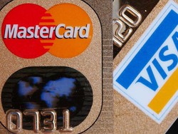 Studi: Manusia Konsumsi Plastik Seukuran Kartu Kredit Per Minggu