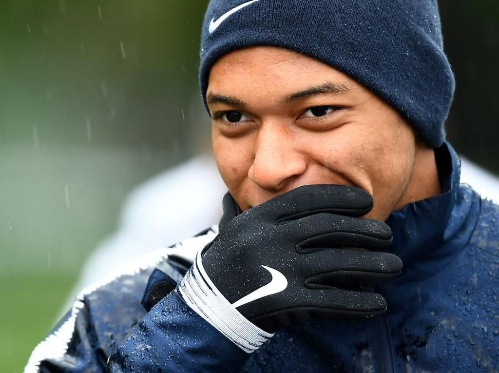 Namanya Gaduh di Santiago Bernabeu, Mbappe Asyik Nonton Final NBA Namanya Gaduh di Santiago Bernabeu, Mbappe Asyik Nonton Final NBA