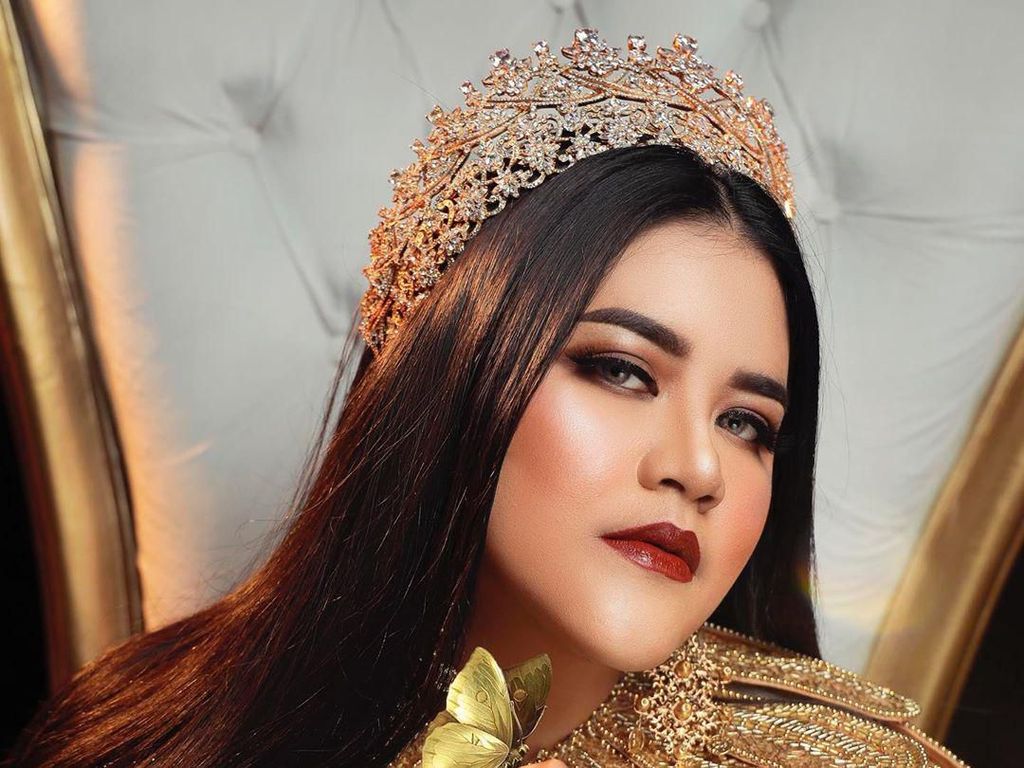 Rambut Kahiyang Ayu Bak Iklan Shampo, Hairstylist: Karena Masih Virgin Rambut Kahiyang Ayu Bak Iklan Shampo, Hairstylist: Karena Masih Virgin