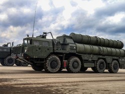 Diancam Trump dengan Sanksi, Erdogan Tetap Beli Rudal Rusia