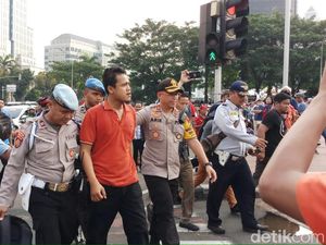 Polisi Amankan Pria yang Ganggu Lalin di Dekat Gedung MK
