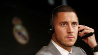 Seusai diperkenalkan secara resmi dan ditampilkan ke fans, Hazard menjalani konferensi pers di Santiago Bernabeu. Welcome to Real Madrid, Hazard. (Foto: Sergio Perez/REUTERS)