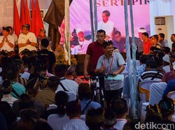 Pilpres 2019 Usai, Jokowi Kembali Bagi-bagi Sepeda
