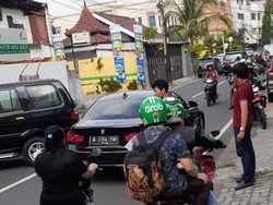 Polisi Tangkap Pemobil Koboi Todong Senpi di Jalan Alaydrus Jakpus