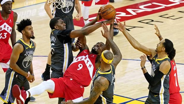 Raptors mengalahkan Warriors 114-110 di gim 6 final NBA. (